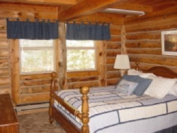 Pinewoods Resort And Rv Park Duck Creek Village Eksteriør billede